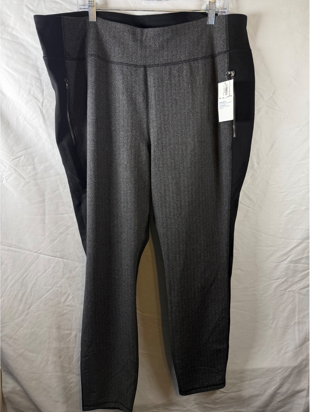 Old Navy Active Women's Plus Size 3X Gray and Black Activewear Leggings